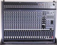 yamaha-emx-5000-20-20-channel-powered-mixer-with-road-ready-road-case-5b6b448e1cf39bff9287ea6c46.jpg